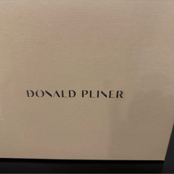 Donald Pliner Anamarci Wedge Sandals New in Box - Picture 5 of 6